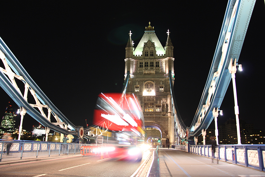 london-towerbridge-bus