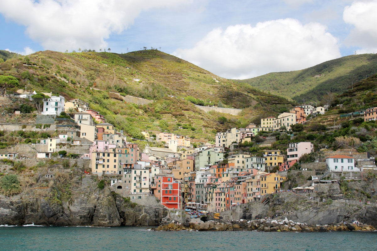 cinqueterre riomaggiore - Den Norden Italiens mit dem Auto entdecken – Roadtrip Venedig, Florenz, Lucca, Cinque Terre und Mailand