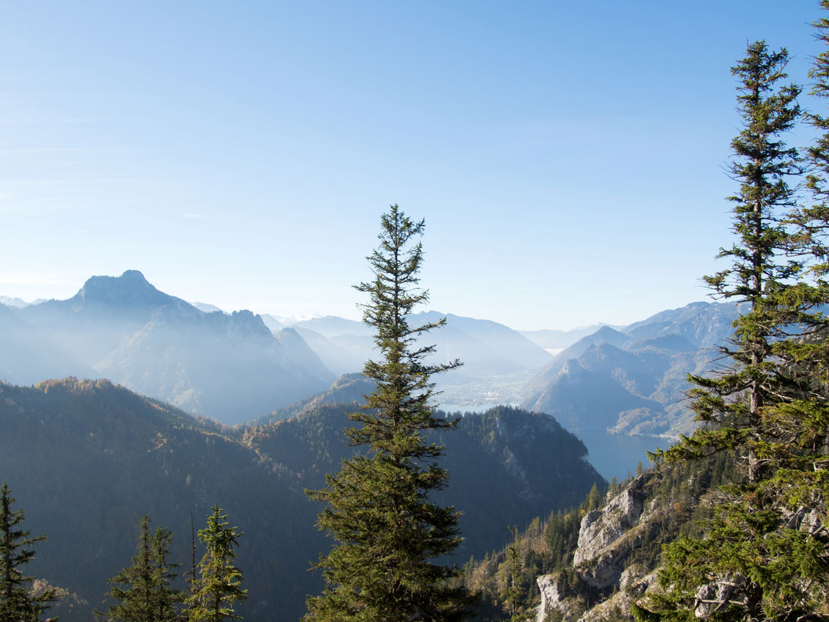 Ausblick von der Wanderung auf den Traunstein