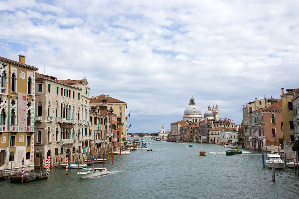 Den Norden Italiens mit dem Auto entdecken – Roadtrip Venedig, Florenz, Lucca, Cinque Terre und Mailand venedig canalgrande - Den Norden Italiens mit dem Auto entdecken – Roadtrip Venedig, Florenz, Lucca, Cinque Terre und Mailand