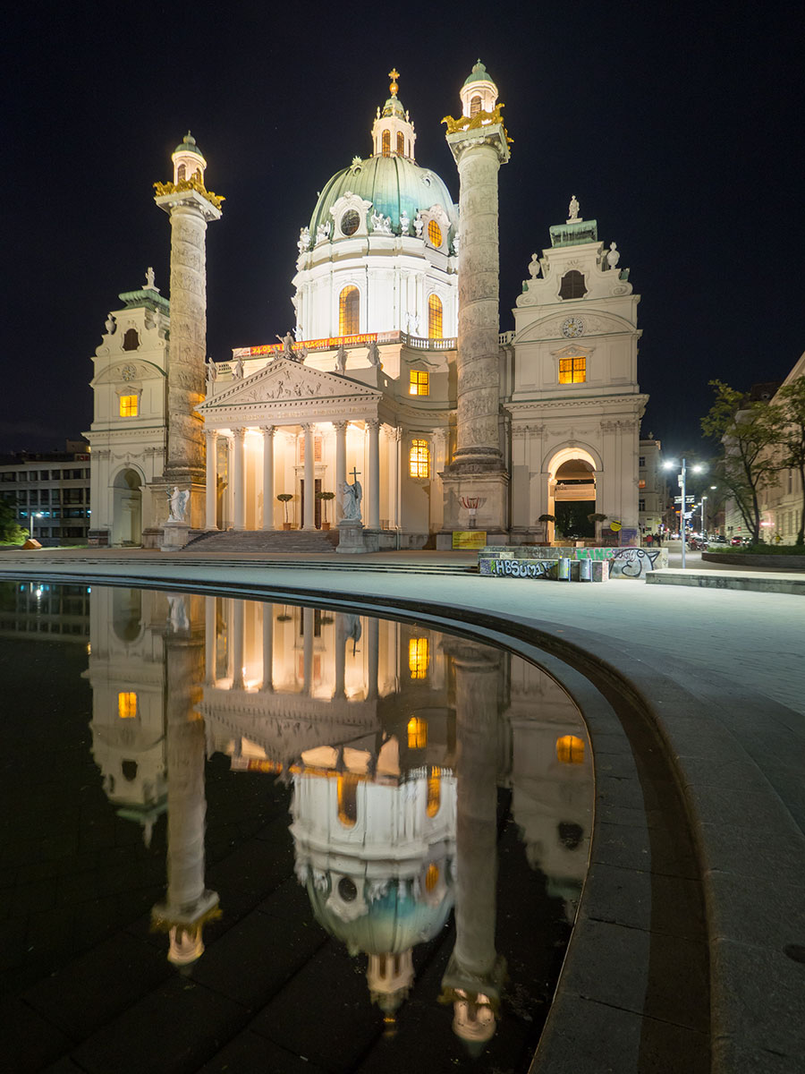 Karlskirche Wien Bei Nacht