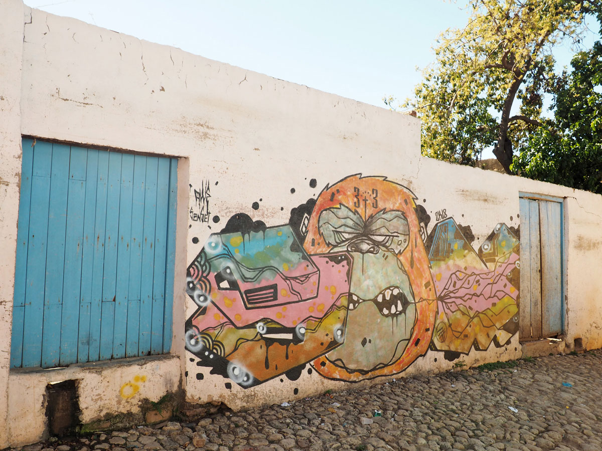Graffiti in Trinidad in Kuba Graffiti in Trinidad in Kuba