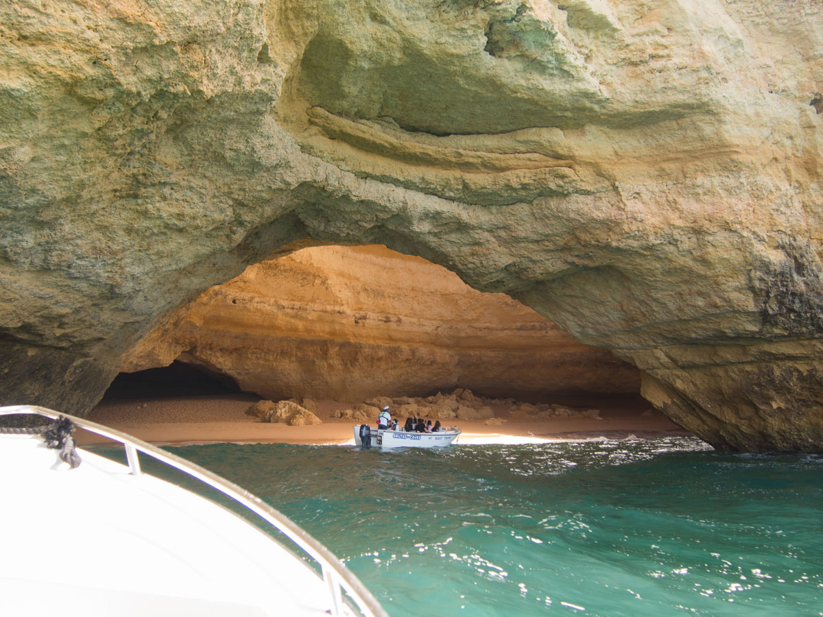 benagil hoehle portugal erkunden 1 - Die Benagil Höhle an der Algarve entdecken