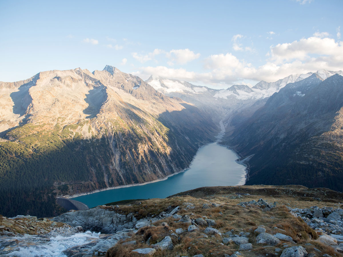 Wandern im Zillertal in Tirol zur Olpererhütte