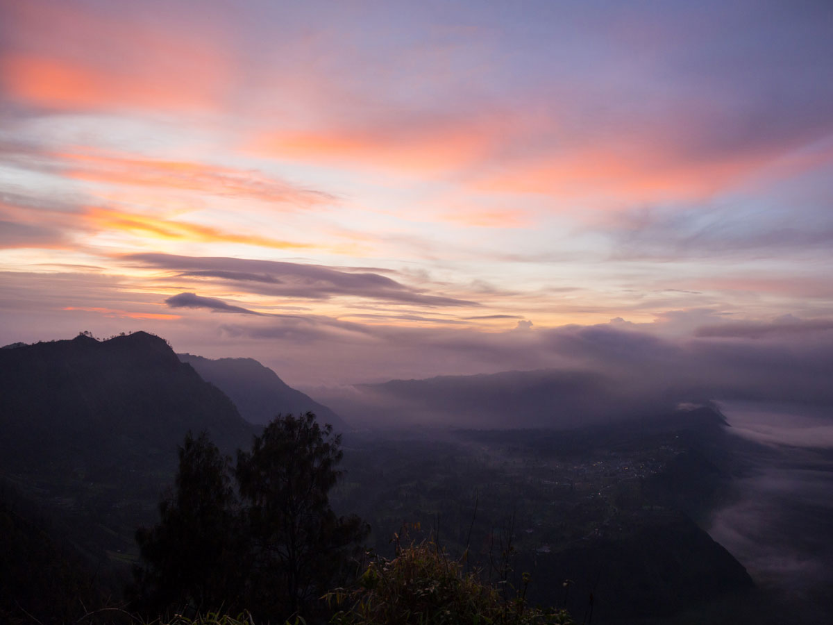 bromo java sonnenaufgang wandern selbst organisiert 65 - Sonnenaufgang und Sea of Sand beim Mt. Bromo - Wanderung auf eigene Faust