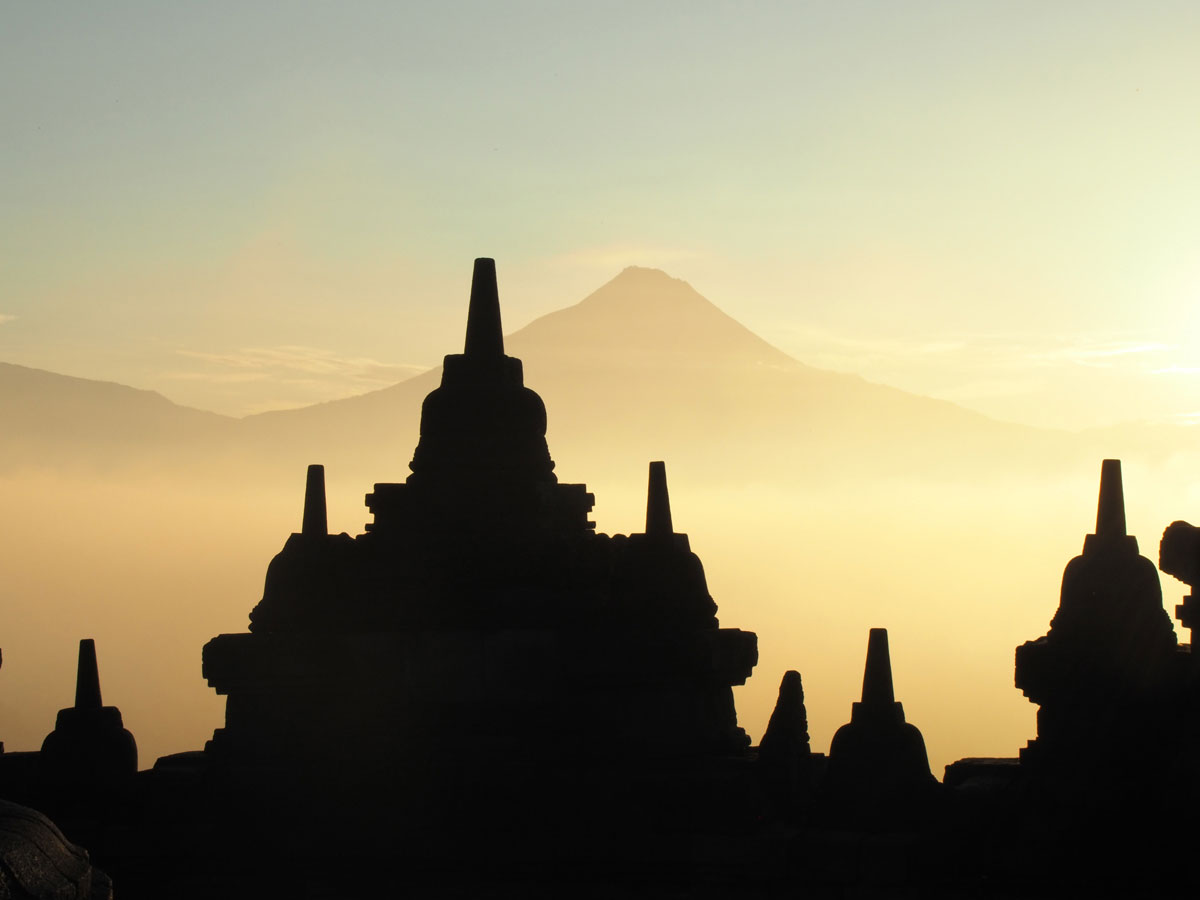 borobudur tempel java indonesien sonnenaufgang 12 - Borobodur Tempel in Java (Indonesien) zu Sonnenaufgang