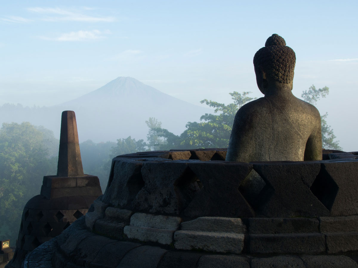 borobudur tempel java indonesien sonnenaufgang 15 - Borobodur Tempel in Java (Indonesien) zu Sonnenaufgang