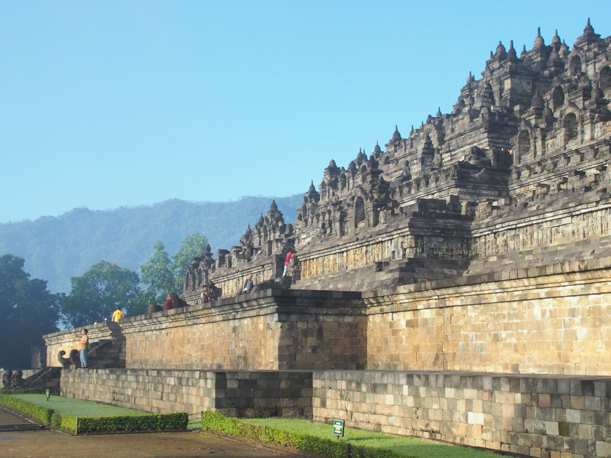 borobudur tempel java indonesien sonnenaufgang 22 - Borobodur Tempel in Java (Indonesien) zu Sonnenaufgang