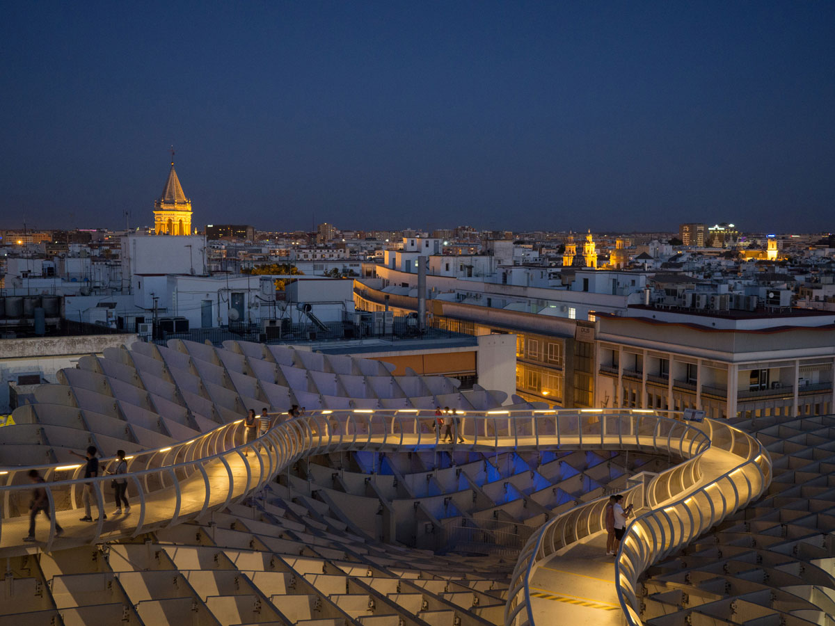 Metropol Parasol Sevilla bei Nacht