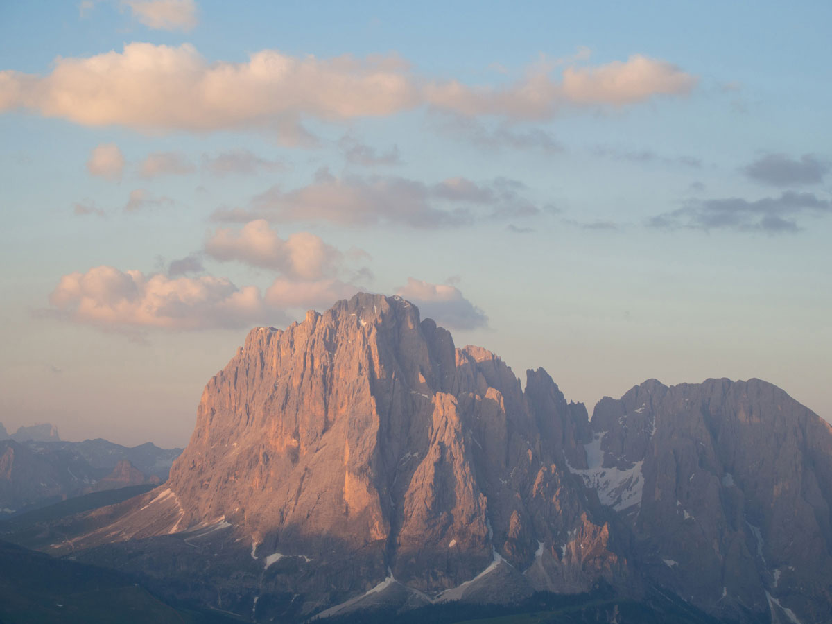 seceda groeden suedtirol dolomiten wandern 4 - Wandern auf die Seceda von Wolkenstein - Sonnenaufgang auf der Seceda