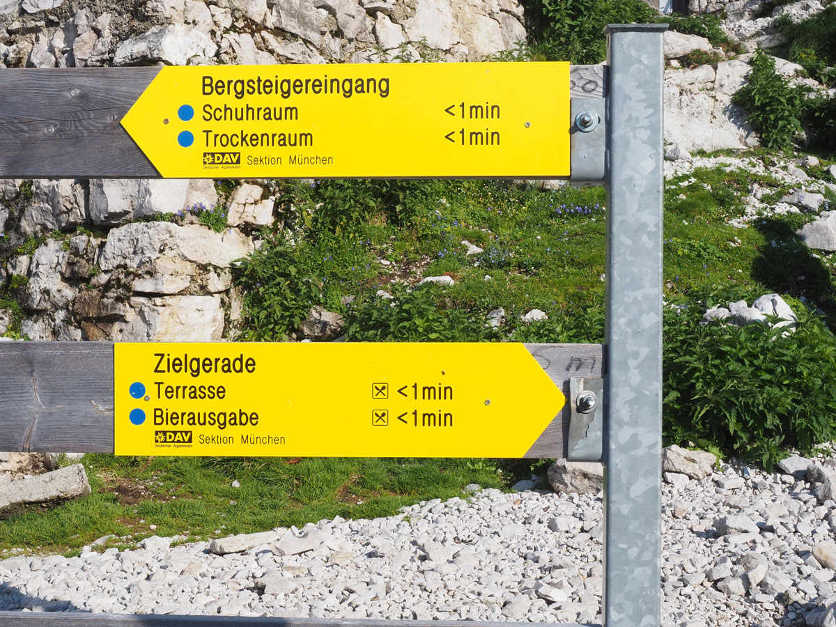 zugspitze ueber reintalangerhuette 11 - Wanderung auf die Zugspitze - Auf Spuren der Erstbesteiger auf Deutschlands höchsten Berg