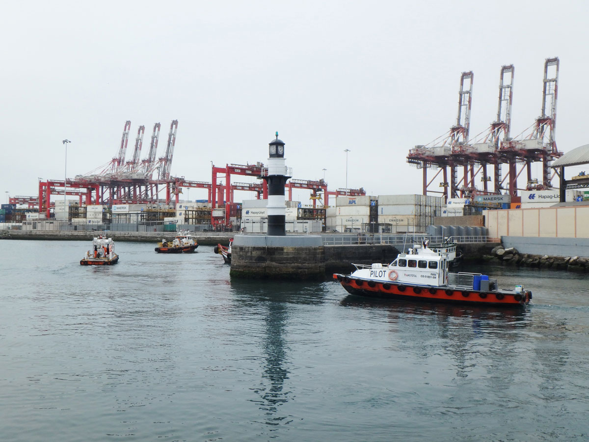 Hafen von Lima Peru