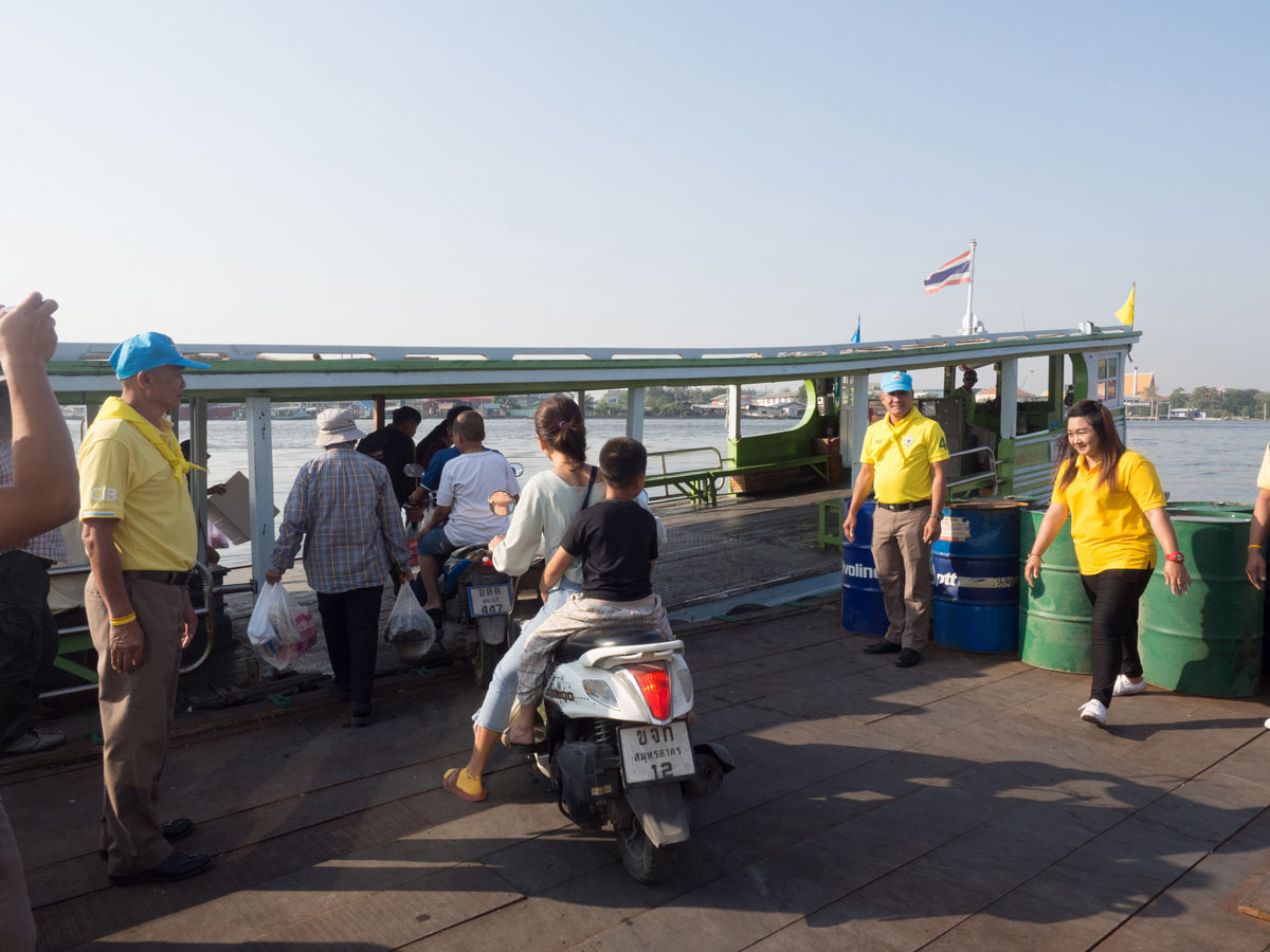 maeklong trainmarket bangkok reisetipps selbstfahrer 11 - Maeklong Zugmarkt in Bangkok auf eigene Faust besuchen