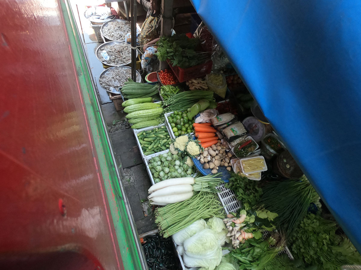 maeklong trainmarket bangkok reisetipps selbstfahrer 2 - Maeklong train market in Bangkok - How to self organise a tour