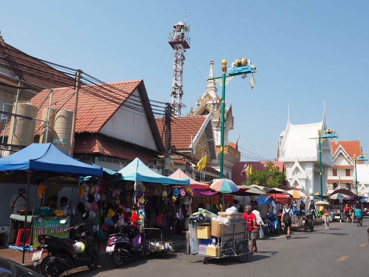 maeklong trainmarket bangkok reisetipps selbstfahrer 20 - Maeklong Zugmarkt in Bangkok auf eigene Faust besuchen