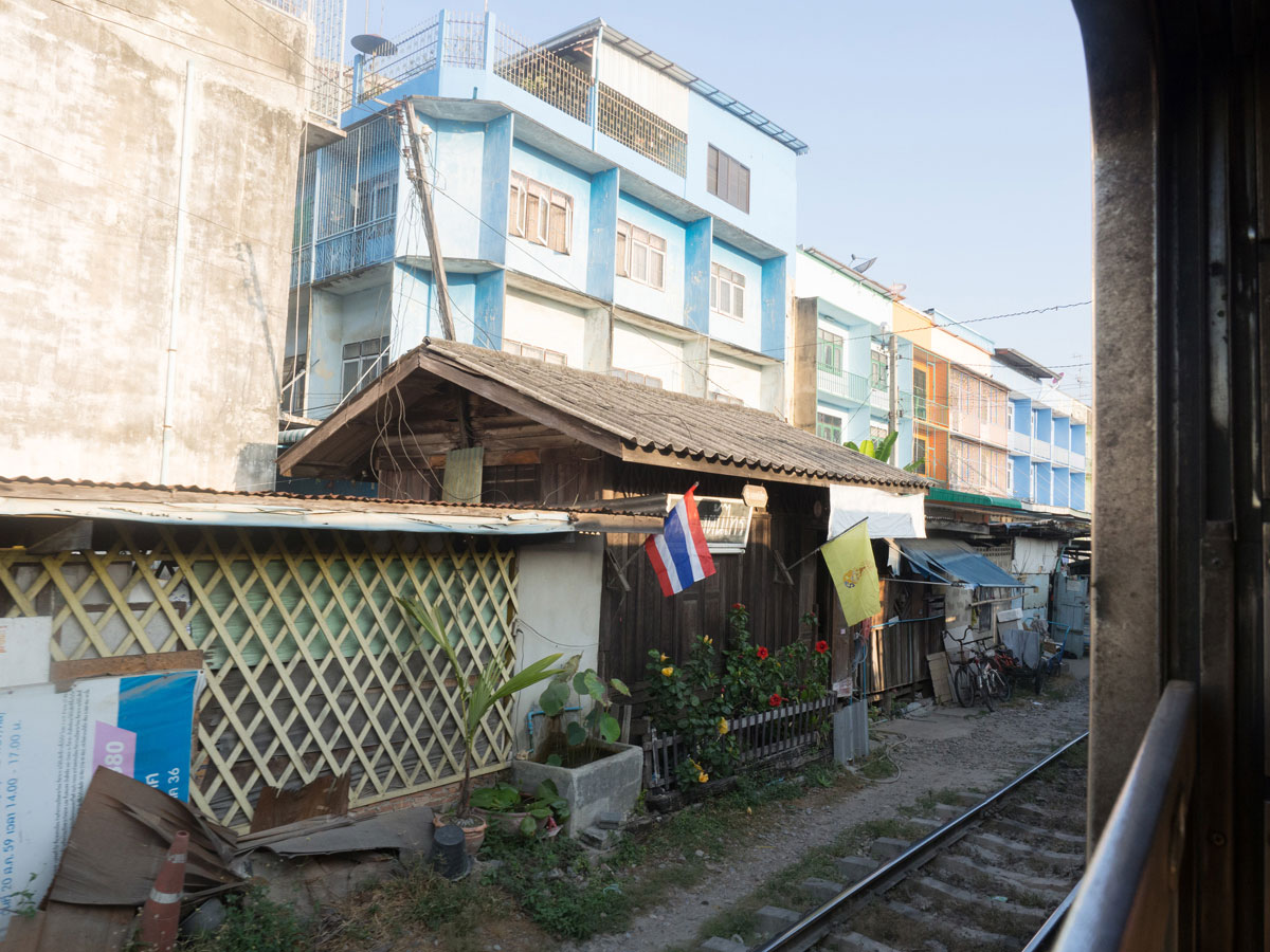 maeklong trainmarket bangkok reisetipps selbstfahrer 8 - Maeklong Zugmarkt in Bangkok auf eigene Faust besuchen