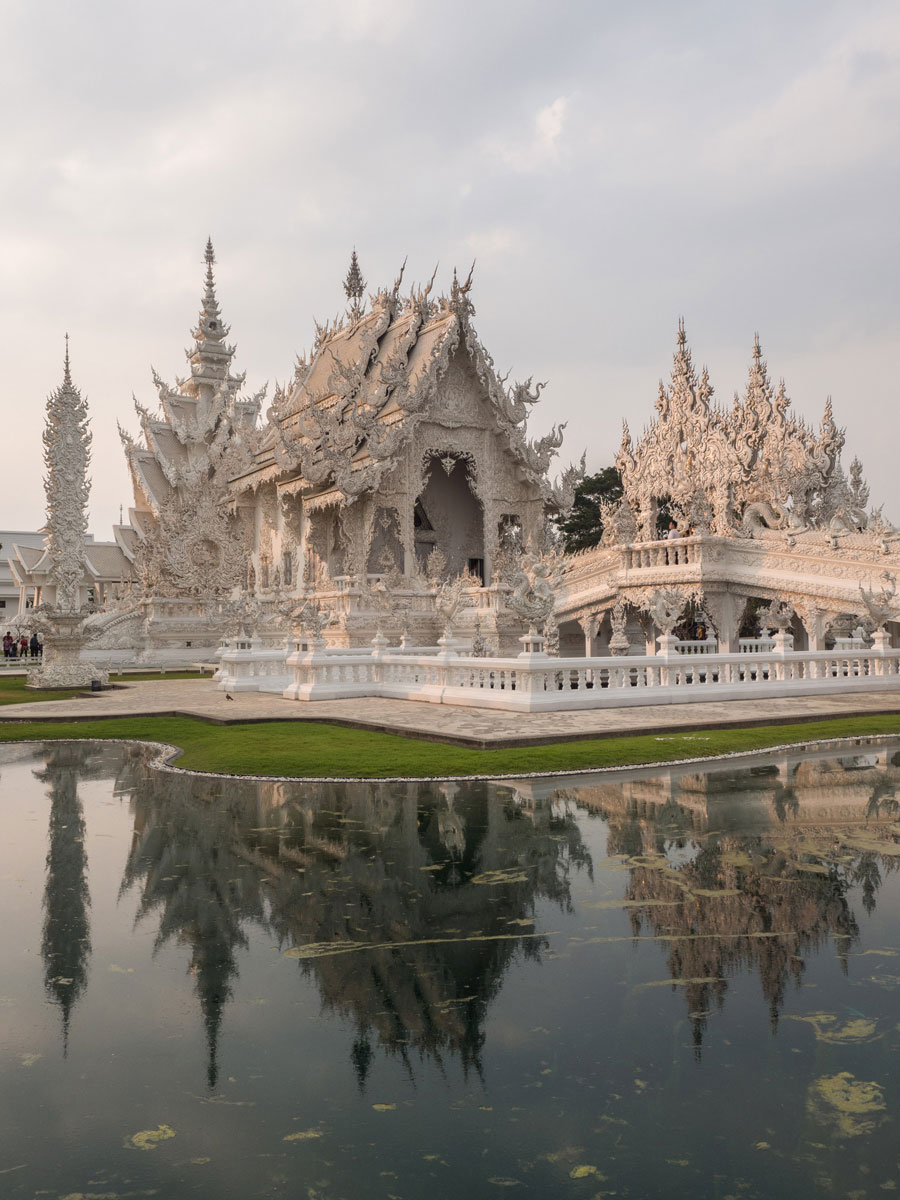 white temple chiang rai3 5 - Reiseguide Chiang Rai - weißer Tempel, blauer Tempel und Big Buddha