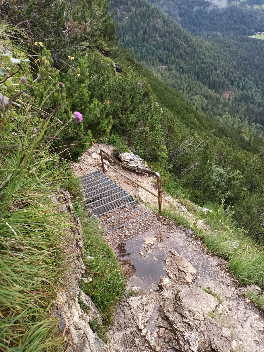 Wanderweg Sorapis See Ausgesetzt (”)