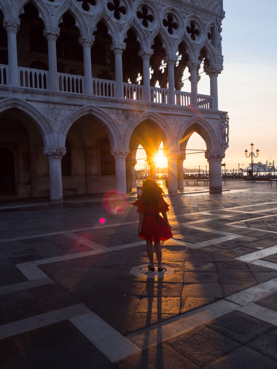 Venedig Sehenswuerdigkeiten Markusplatz Sonnenaufgang ”