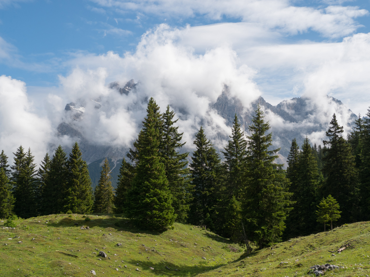 Tiroler Zugspitzarena Drachensee Coburger Huette ”