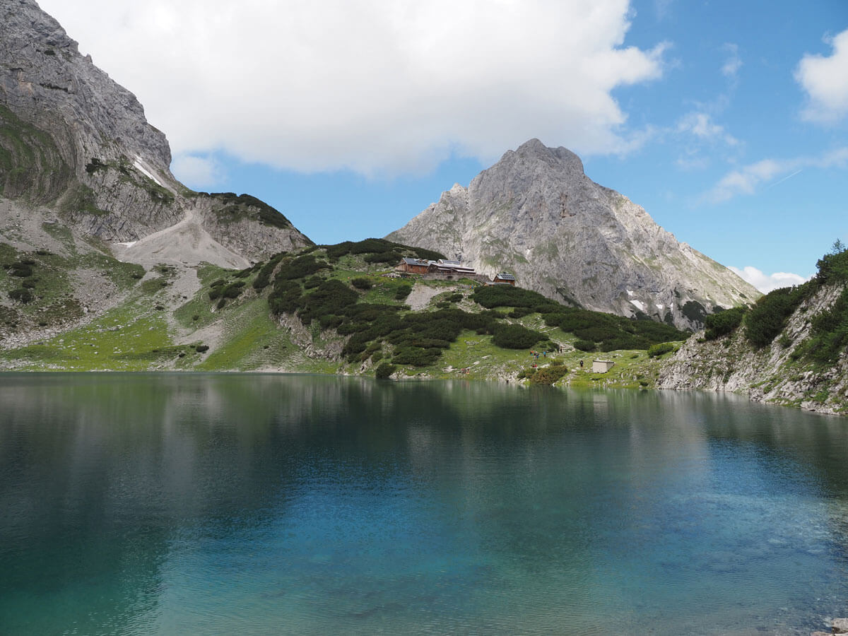 Tiroler Zugspitzarena Drachensee Coburger Huette ”