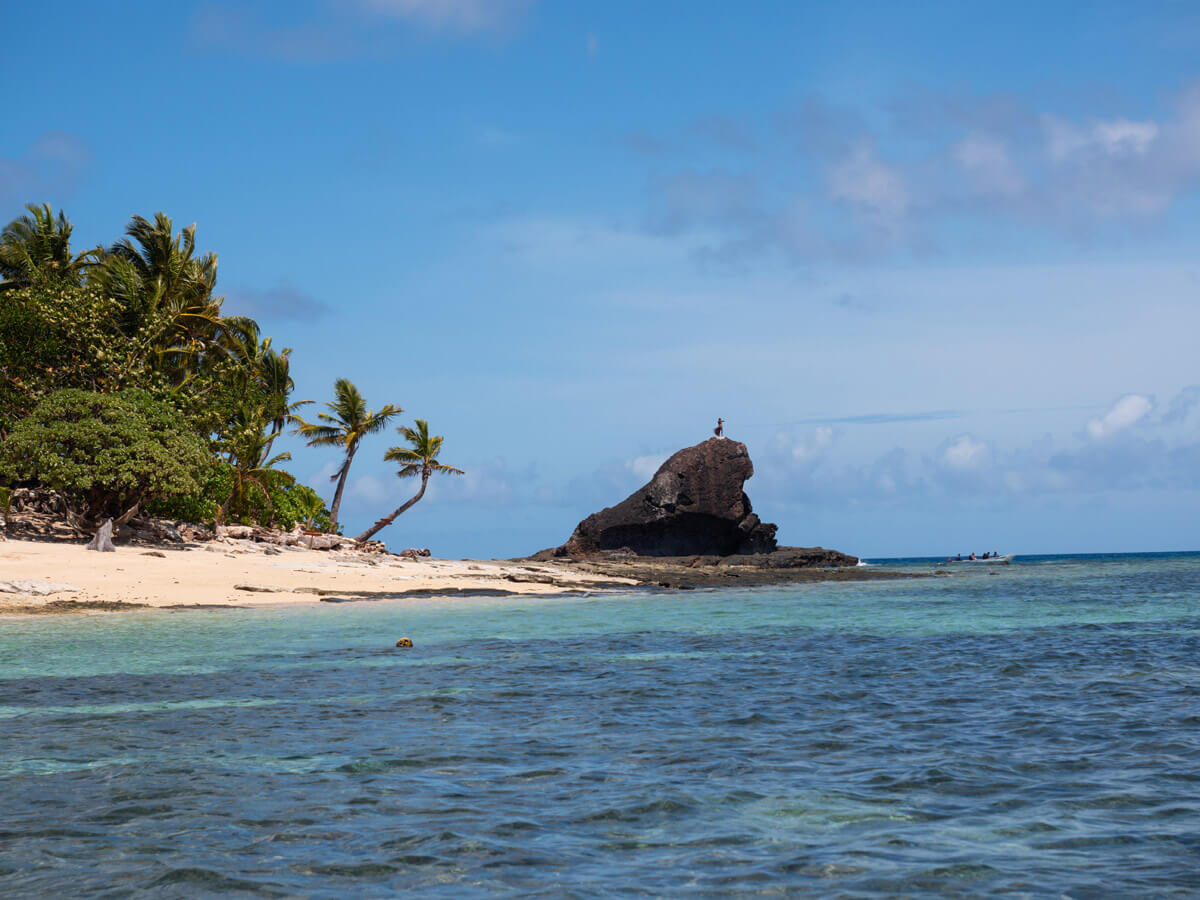 Barefoot Kuata Fiji (”) Barefoot Kuata Fiji (”)