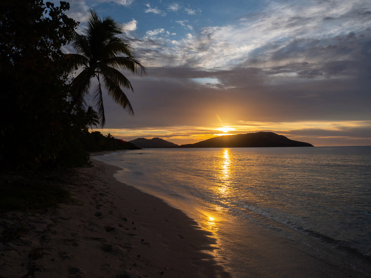 Blue Island Fiji (”) Blue Island Fiji (”)