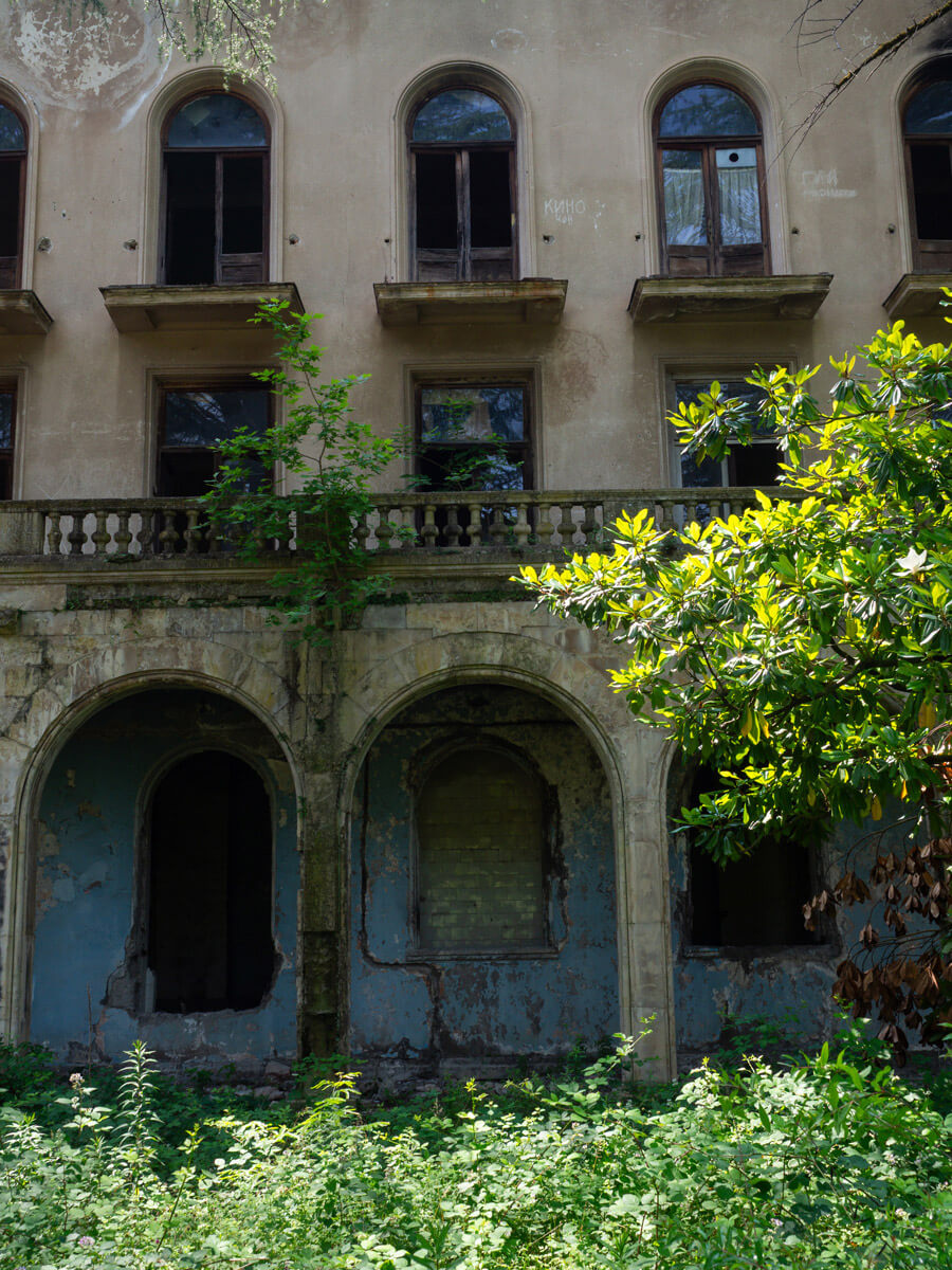 Reiseguide Zqaltubo – Der schöne Lost Place von Georgien zqaltubo georgien reisetipps 15 - Reiseguide Zqaltubo – Der schöne Lost Place von Georgien